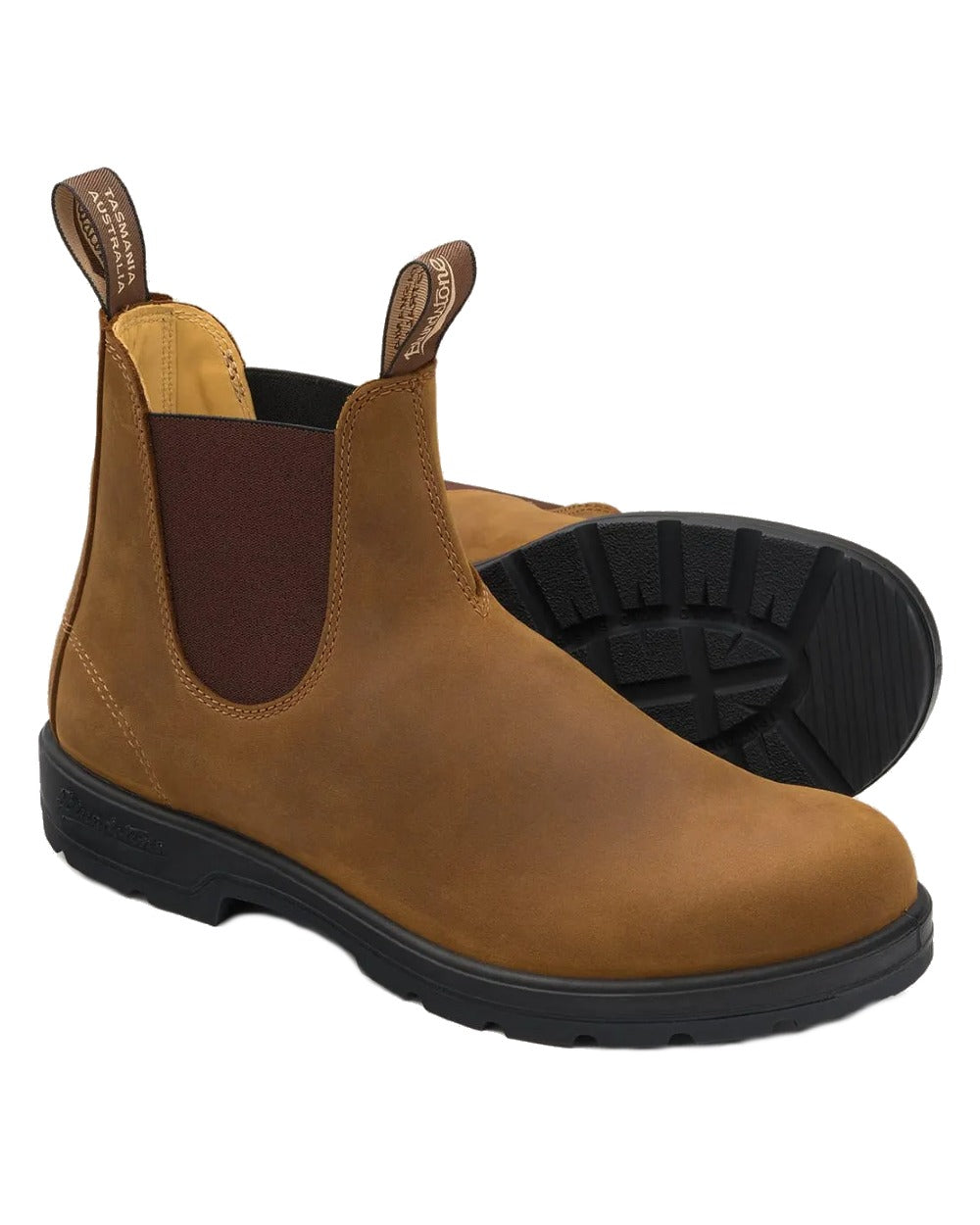 Saddle Brown coloured Blundstone 562 Saddle Brown Leather Boots on white background