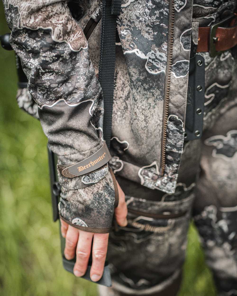 Realtree Excape coloured Deerhunter Lady Excape Softshell Jacket on blurry background