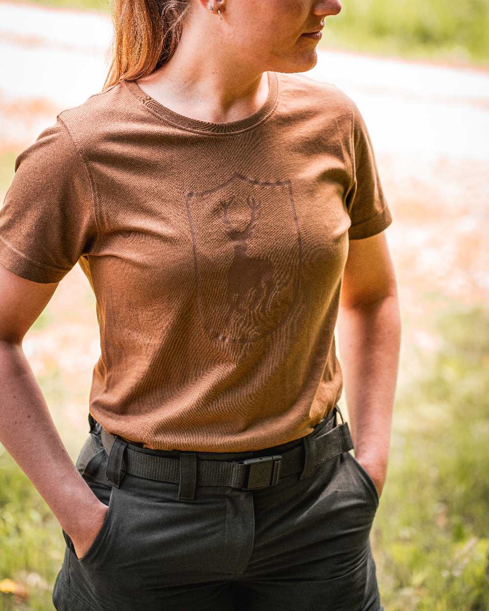 Timber coloured Deerhunter Lady Slogen Zip-Off Trousers on blurry background
