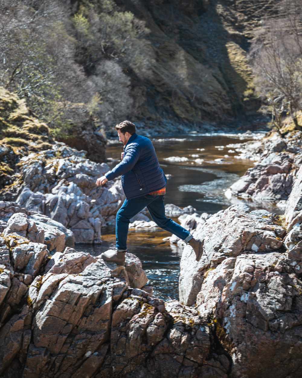 Navy Merlot Coloured Hoggs of Fife Kingston Lightweight Quilted Jacket on river background