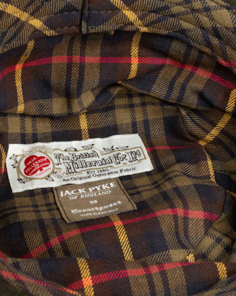 Green coloured Jack Pyke Wax Bucket Hat on white background