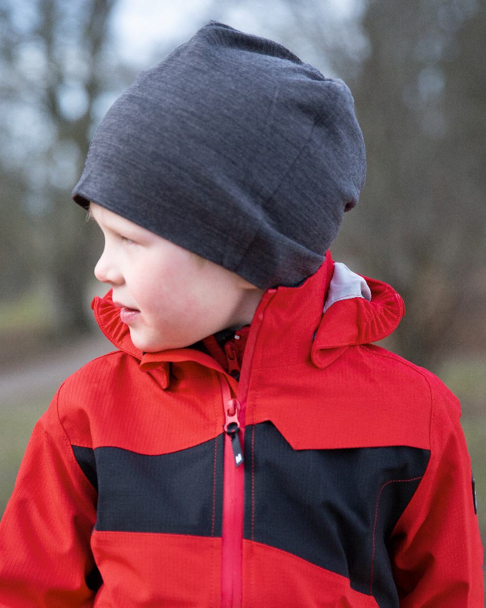Traffic Red Black Coloured Mascot Workwear Childrens Accelerate Lightweight Outer Shell Jacket on outdoor background