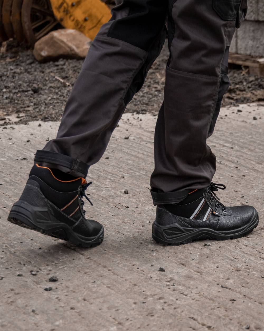 Black Coloured Xpert Mens Force S3 Safety Contract Boots on Outdoor Background