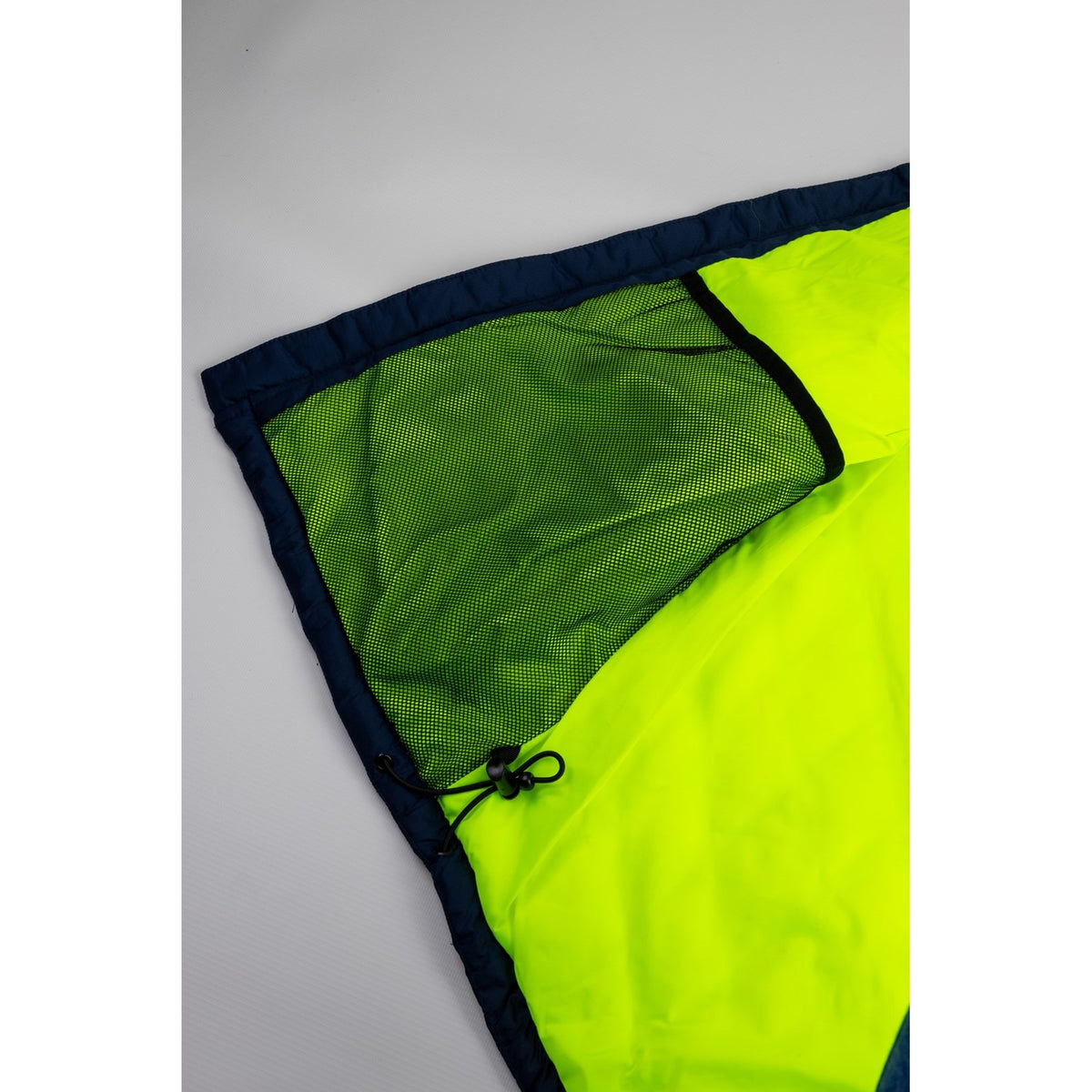 Caterpillar Insulated Vest in Detroit Blue
