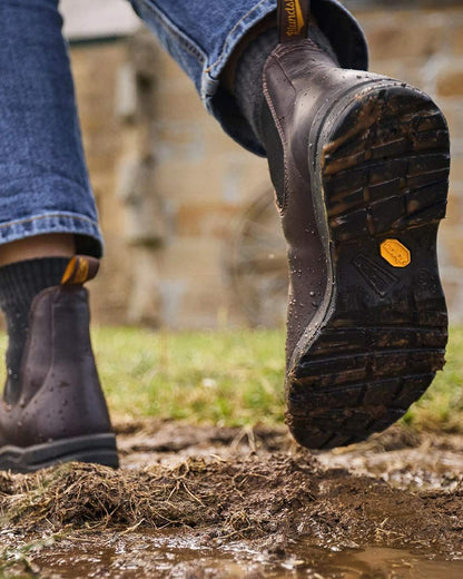 Cocoa Brown Coloured Blundstone 2057 Cocoa Brown Chelsea Boots on  outdoor background 