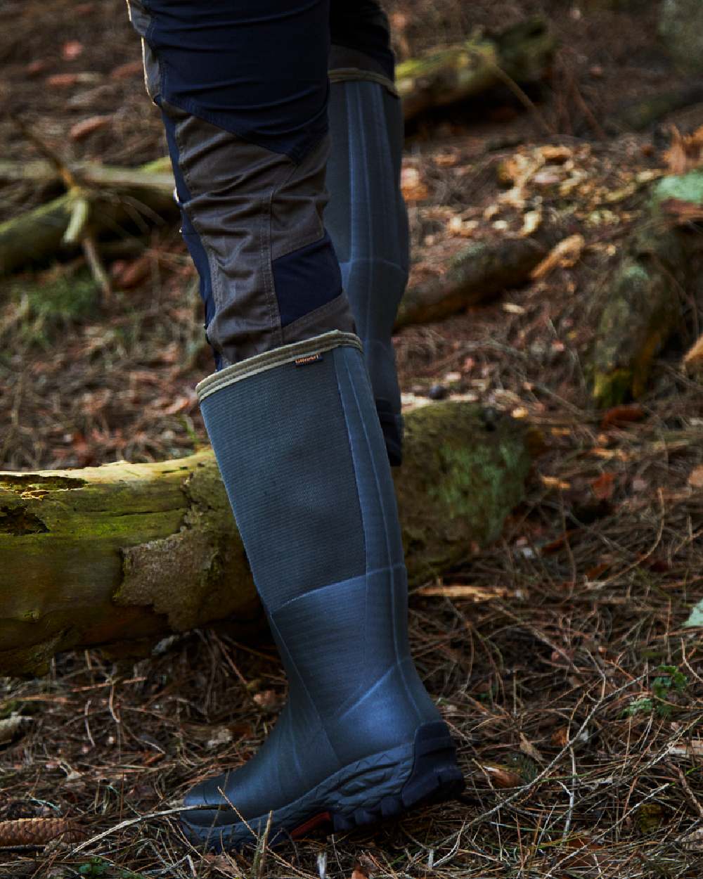 Dark Green Coloured Gateway1 Woodbeater 18" 7mm Side Zip Wellingtons on outdoor background 