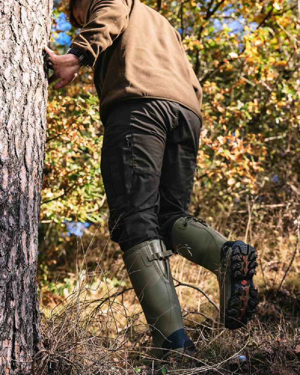 Olive Coloured Gateway1 Woodstalker 18" Wellingtons on outdoor background 