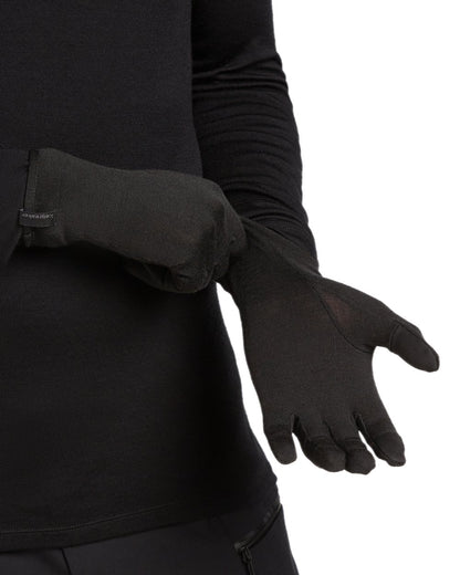 Black Coloured Icebreaker 260 Tech Glove Liners on white background 