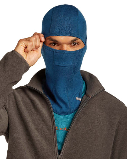 Atlantis Coloured Icebreaker Merino 200 Oasis Balaclava on white background 