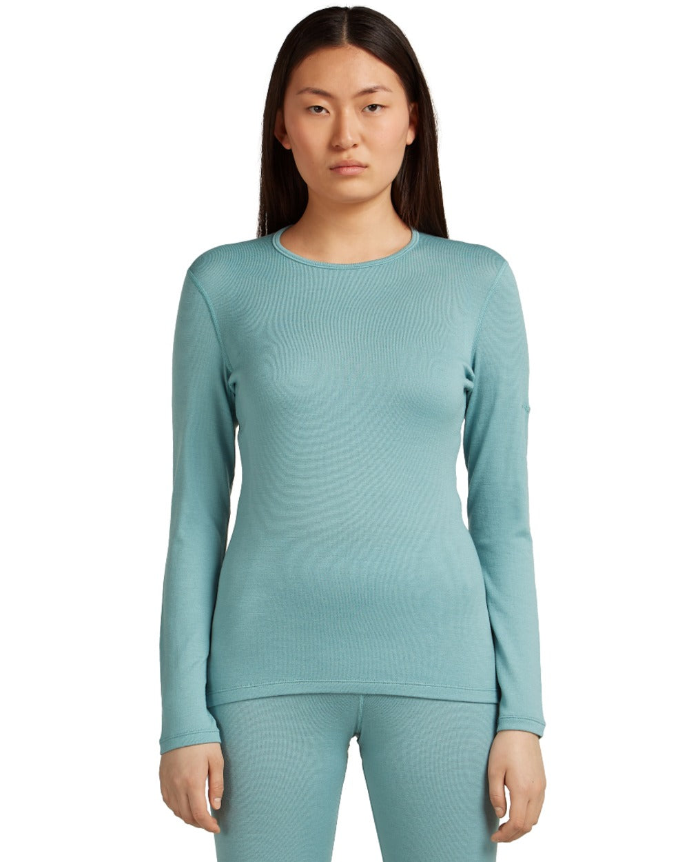 Hydro Coloured Icebreaker Womens 260 Tech Crewe Thermal Top on white background 