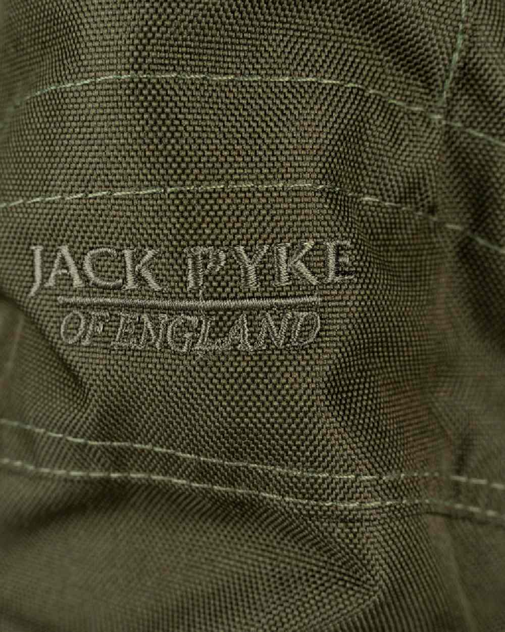 Green coloured Jack Pyke Highline Gaiter on white background 