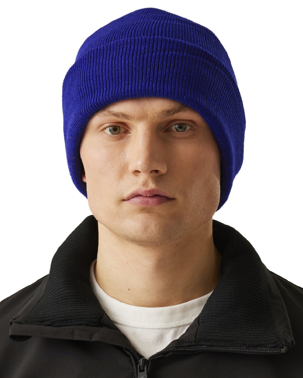 Classic Royal coloured Regatta Thinsulate Acrylic Hat on white background 