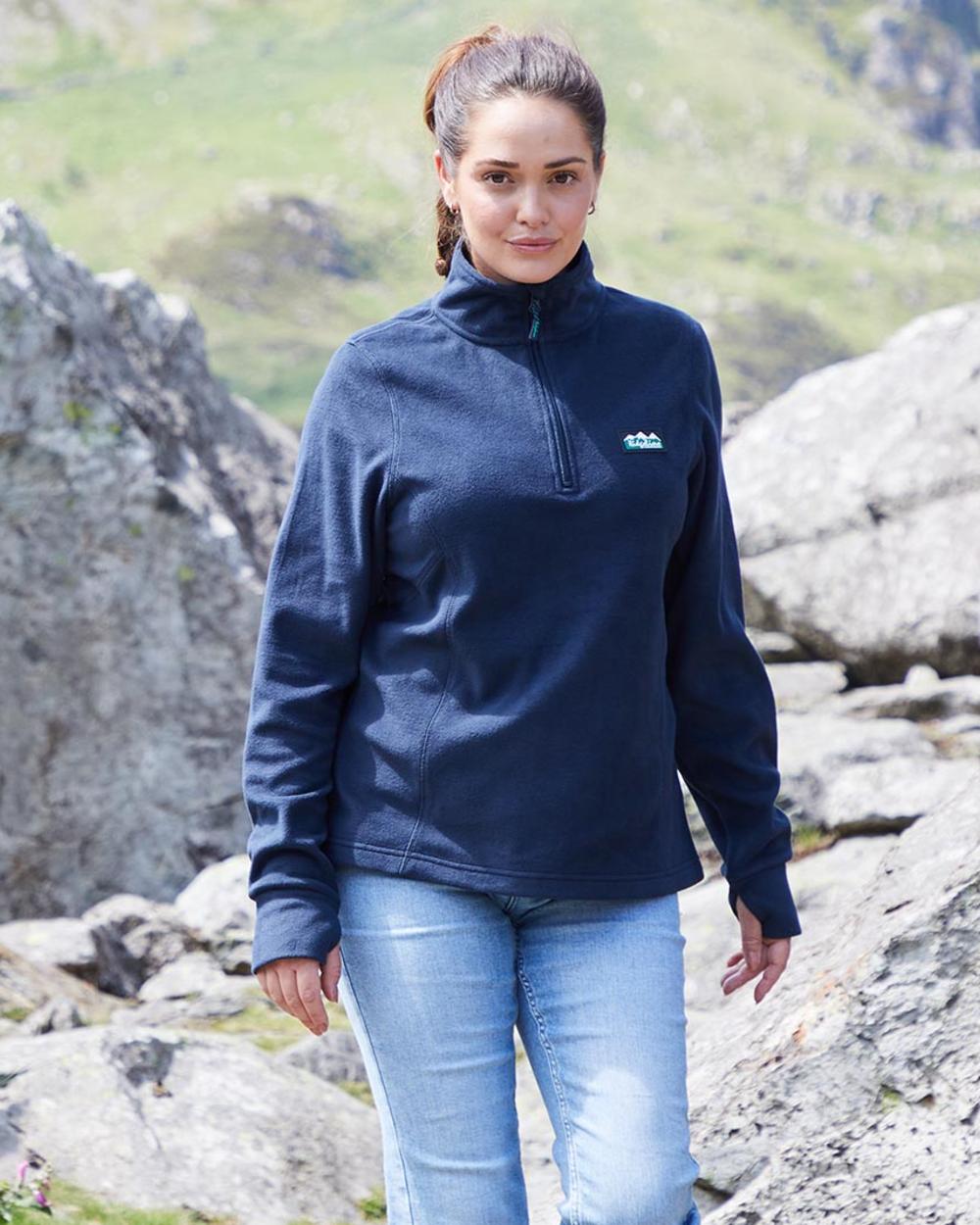 Navy coloured Ridgeline Ladies Narvik Fleece on mountain background 