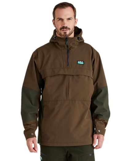 Bark Deep Forest Coloured Ridgeline Mens Cambrian Smock on white background 