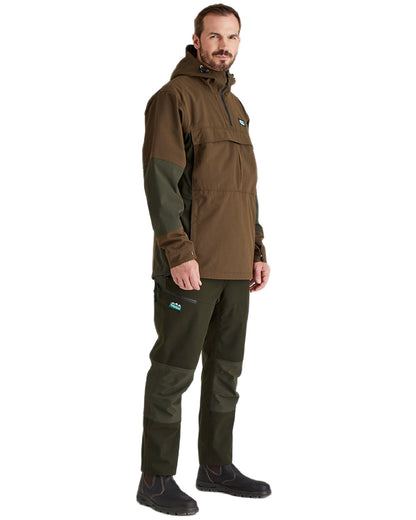 Bark Deep Forest Coloured Ridgeline Mens Cambrian Smock on white background 