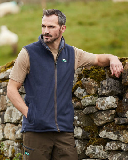 Navy Coloured Ridgeline Mens Kodiak Gilet on hilly background 