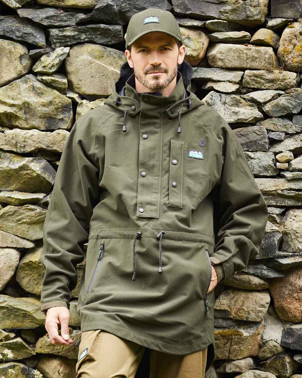 Deep Forest Coloured Ridgeline Monsoon Classic Waterproof Smock on outdoor background 
