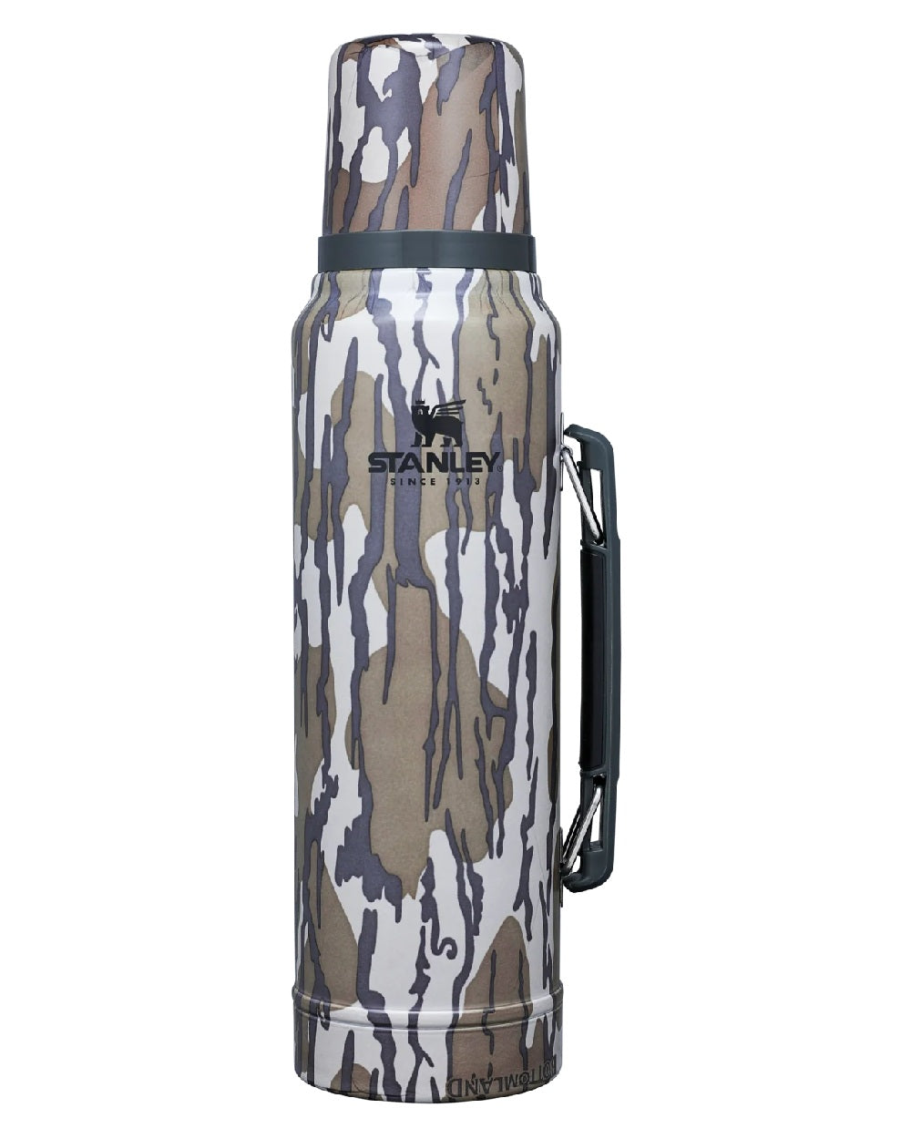 Mossy Oak Bottomland coloured Stanley Classic Legendary  Bottle 1.0L on white background 