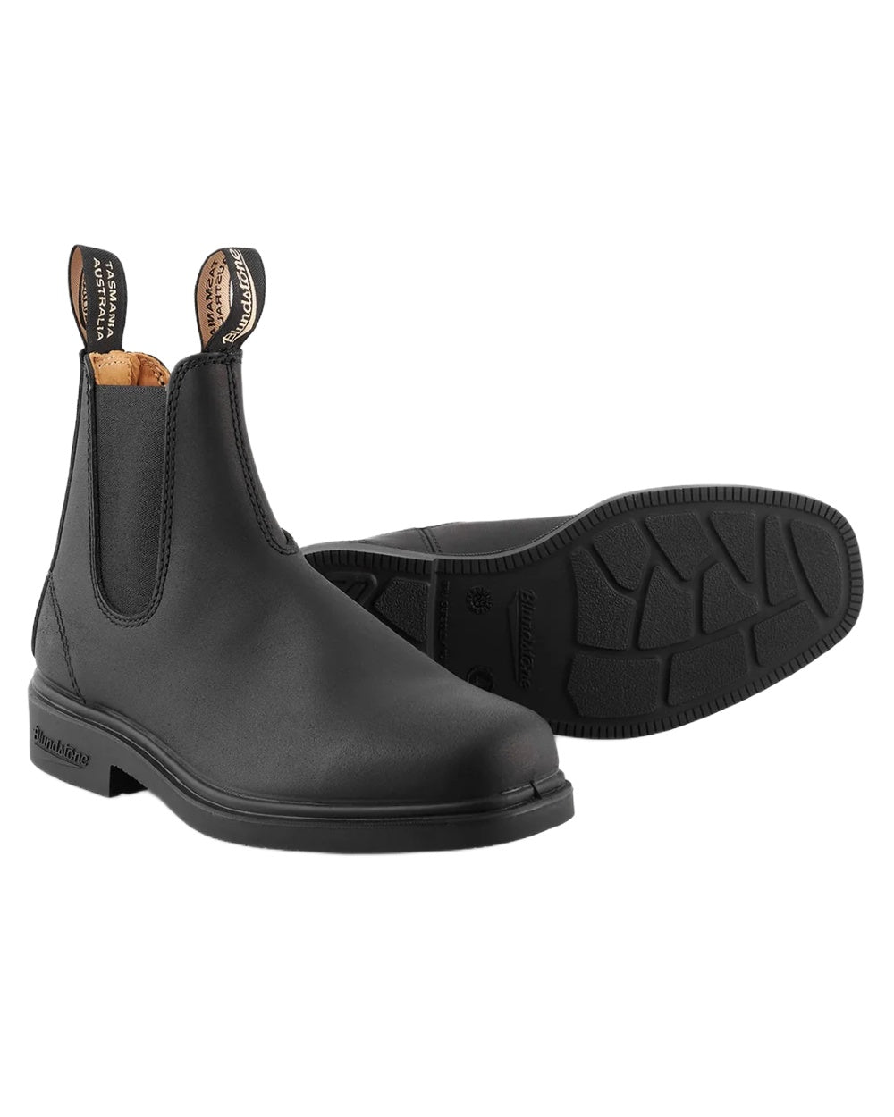 Black Coloured Blundstone 068 Black Leather Chelsea Boots on White Background
