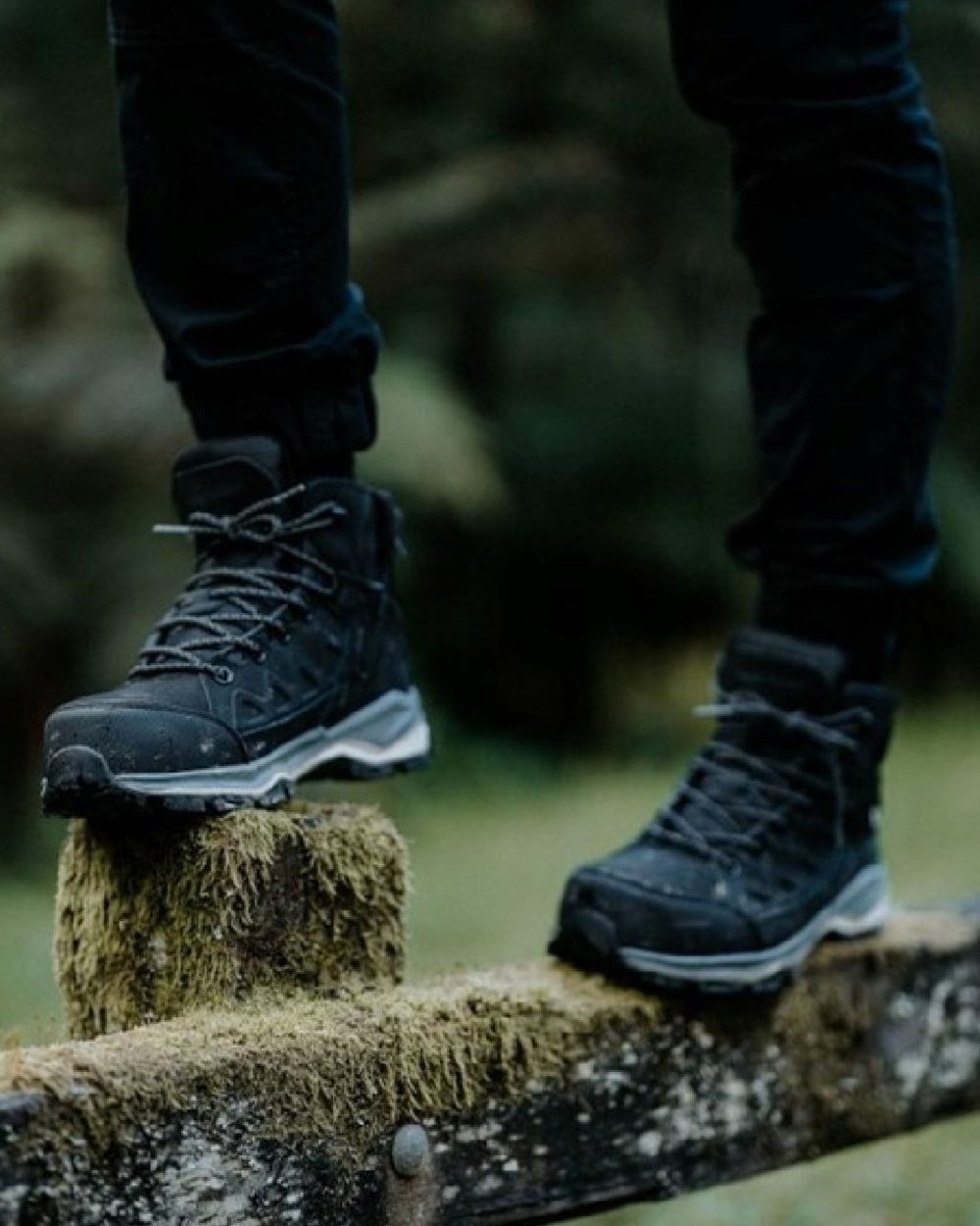 Black Coloured Hard Yakka Mens Atomic PR Hybrid Side Zip Safety Boots on Outdoor Background
