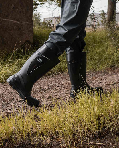 Black Coloured Xpert Mens Swampmaster Titan S5 Safety PVC Wellingtons on Outdoor Background
