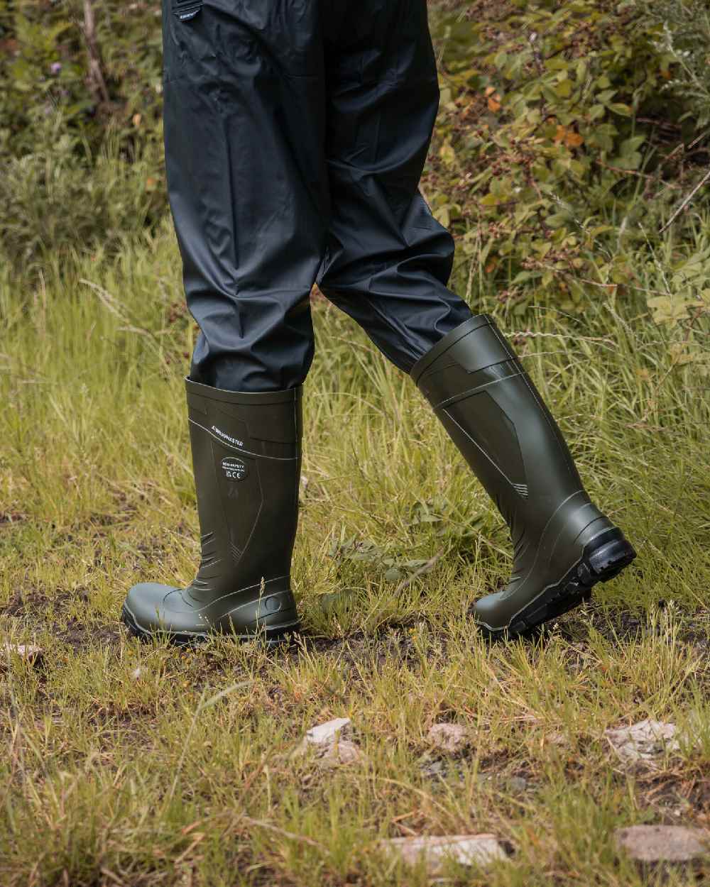 Green Coloured Xpert Mens Swampmaster Vortex Non-Safety PVC Wellingtons on Outdoor Background